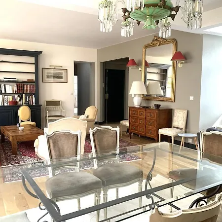 شقة 15, Beautiful 3 Bedrooms باريس