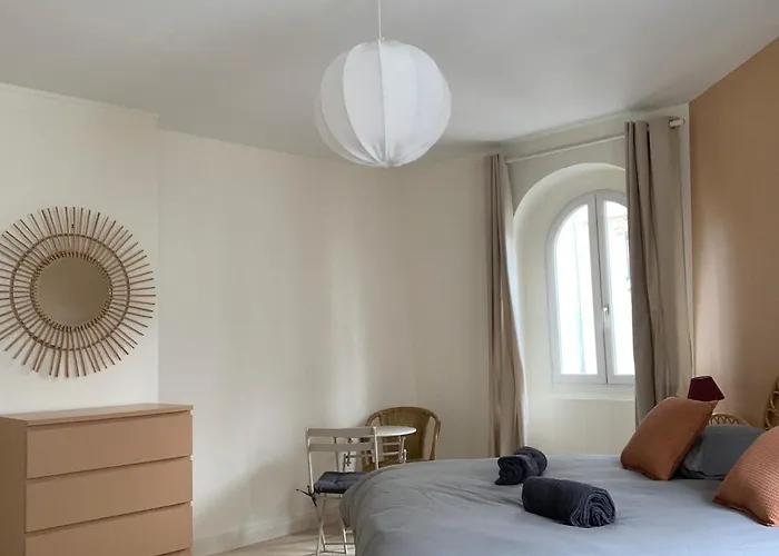 15, Beautiful 3 Bedrooms 公寓 *