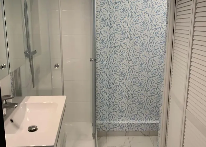 15, Beautiful 3 Bedrooms 公寓 *